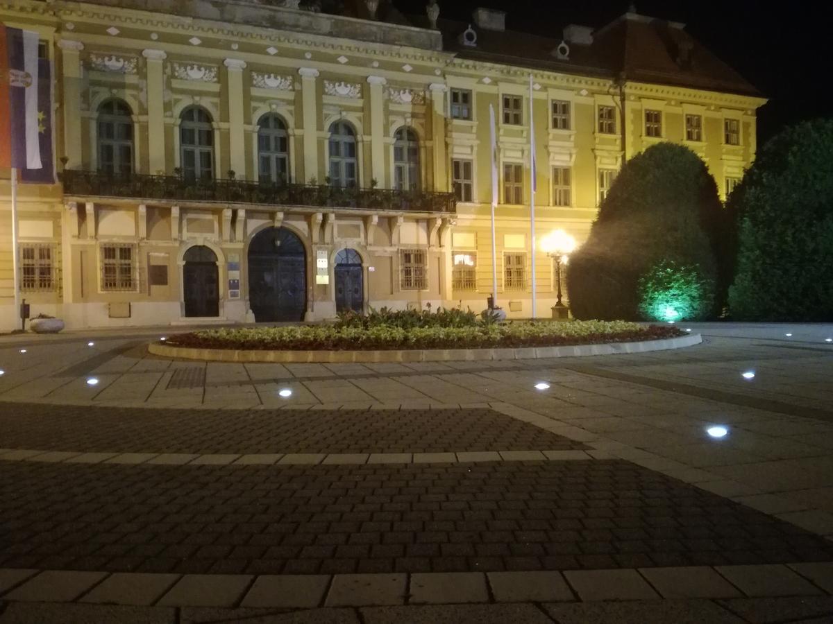 Guest House Relic Sombor Exterior photo